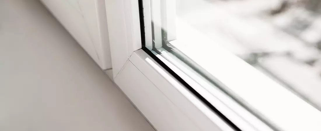 Veneo – Ventanas PVC ¿Cómo adaptar una ventana para protegerle al gato? -  Veneo - Ventanas PVC